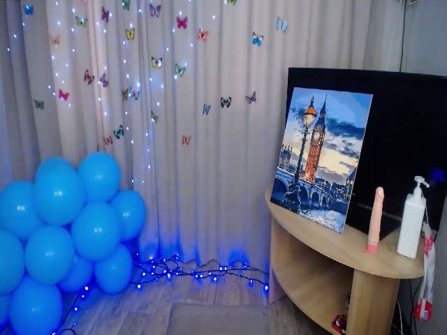 Live sex webcam photo for HelenAmour #270971043