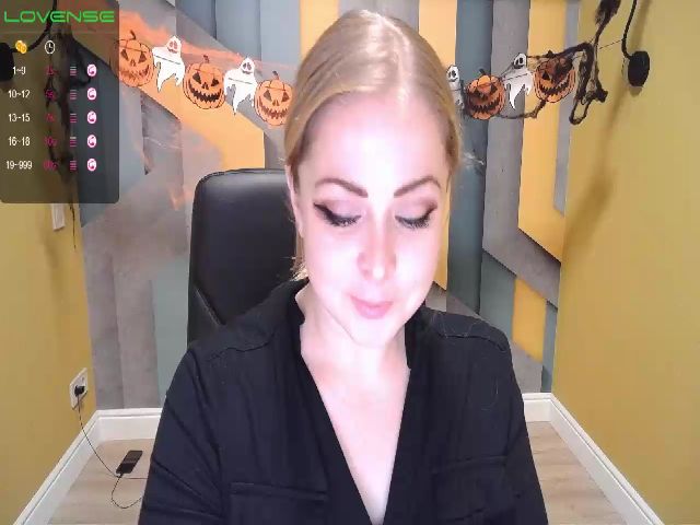 Live sex webcam photo for Nora_Reed #270977632