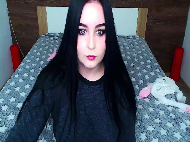 Live sex webcam photo for YR_hot_Erica #270982367