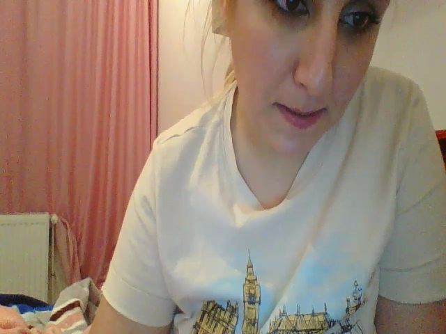 Live sex webcam photo for squirtvicky #270978423