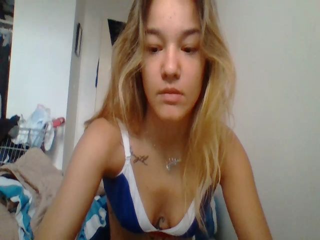 Live sex webcam photo for Qxeen_jasmin #270976900