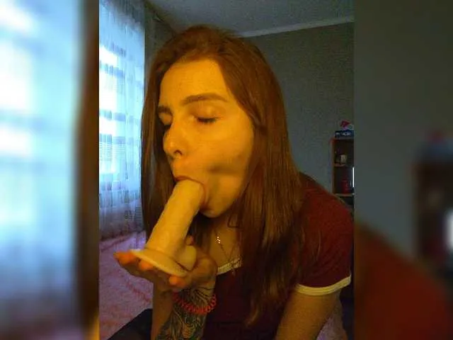 Live sex webcam photo for SandySheeks #270975128