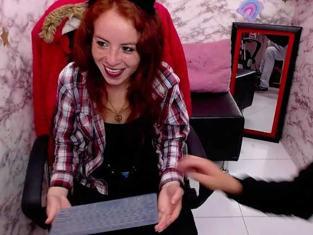 Live sex webcam photo for angeldayana #270975377