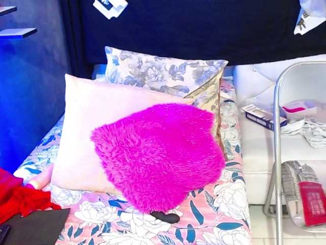 Live sex webcam photo for Vanessagomez1 #270968062