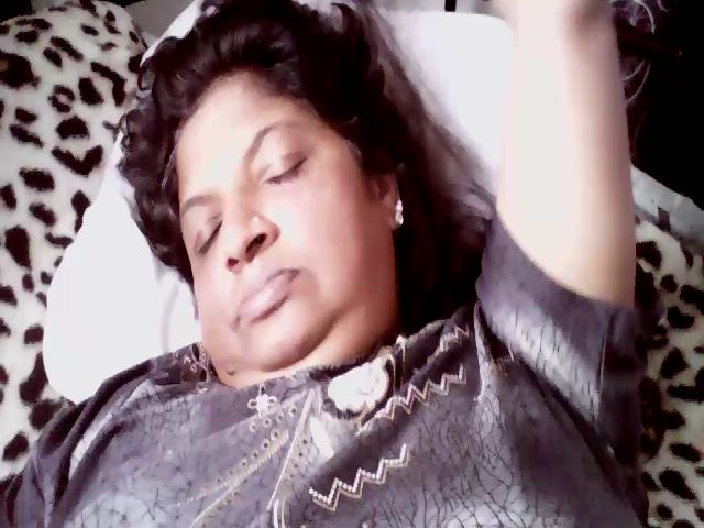 Live sex webcam photo for Indianbarbie3 #270977233