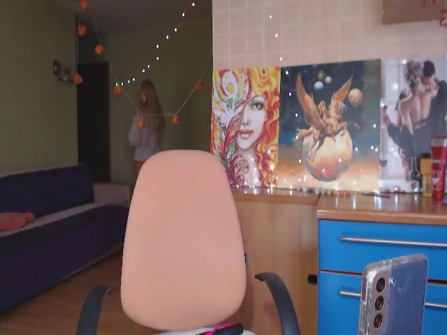 Live sex webcam photo for SoSexyMonna #270974527