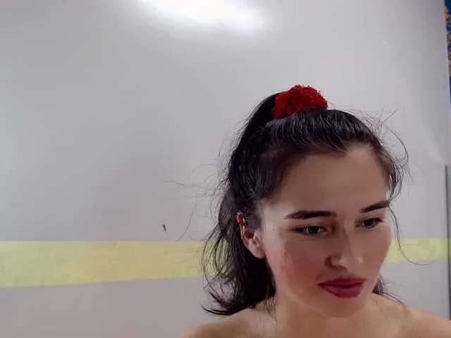 Live sex webcam photo for Alina-Bell #270980461