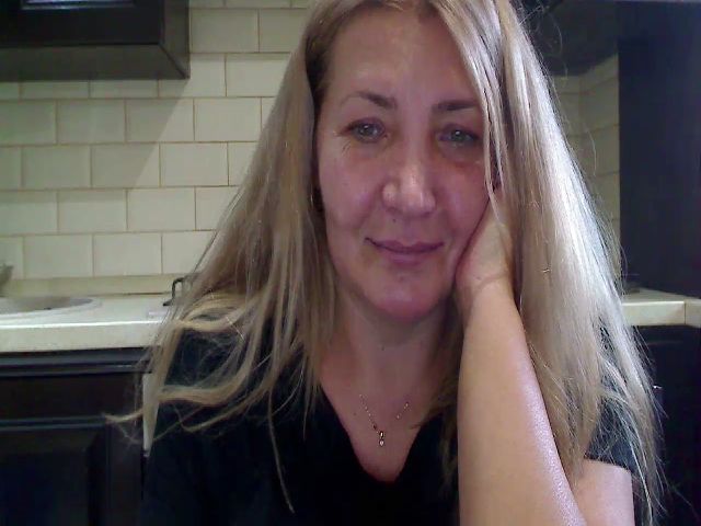 Live sex webcam photo for HeyHeyGrey #270974100