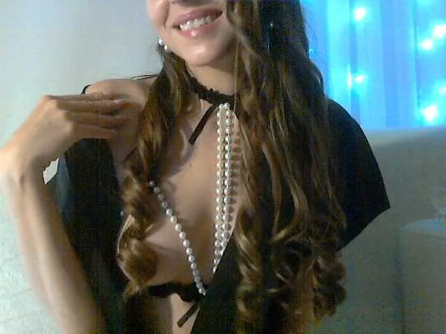 Live sex webcam photo for MalixaDool1 #270966669