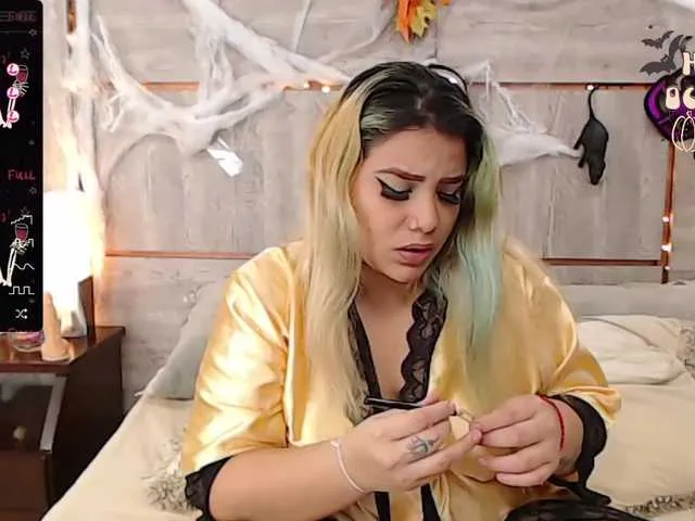 Live sex webcam photo for Cruelladevita #270975784