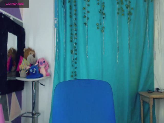 Live sex webcam photo for lauren_saray #270970253