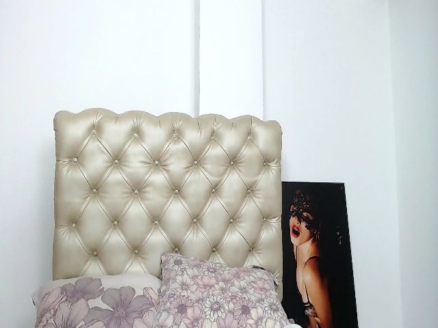 Live sex webcam photo for ReginaMonroe #270973485