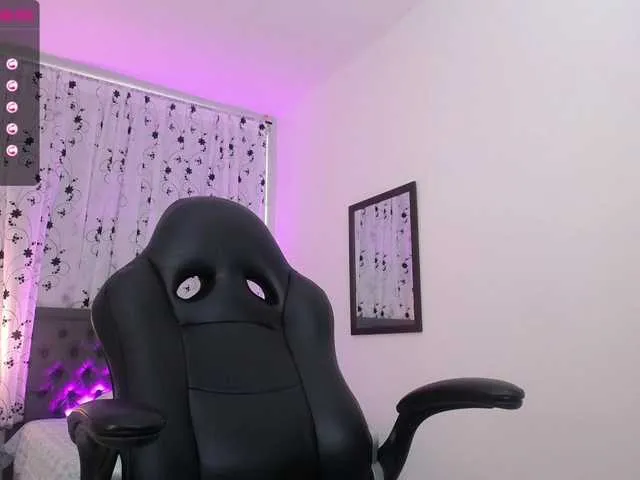 Live sex webcam photo for Victoria-rey #270980320