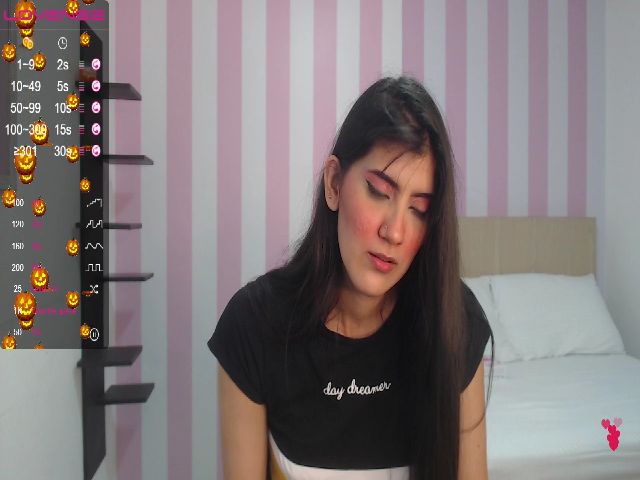 Live sex webcam photo for romina_21 #270973073