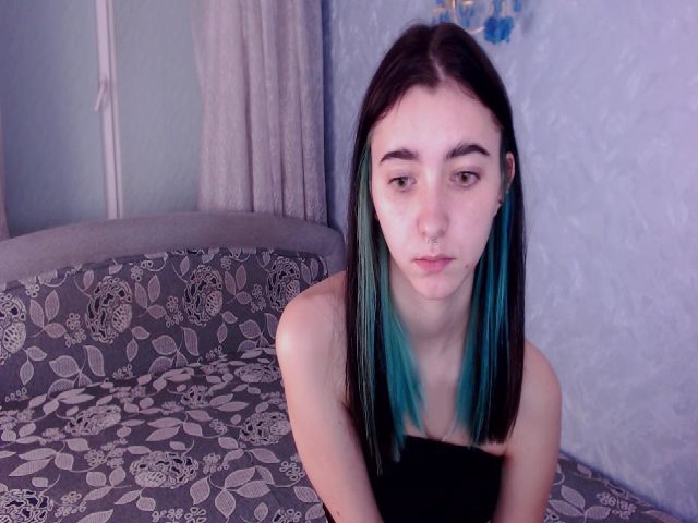 Live sex webcam photo for LissaGrettel #270978436