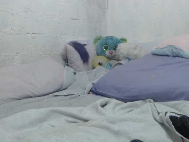 Live sex webcam photo for blackpearl51 #270975469