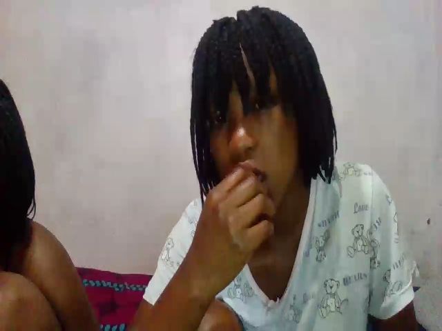 Live sex webcam photo for Blqdiamond #270982420