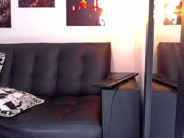 Live sex webcam photo for Chloe-Ross #270967369