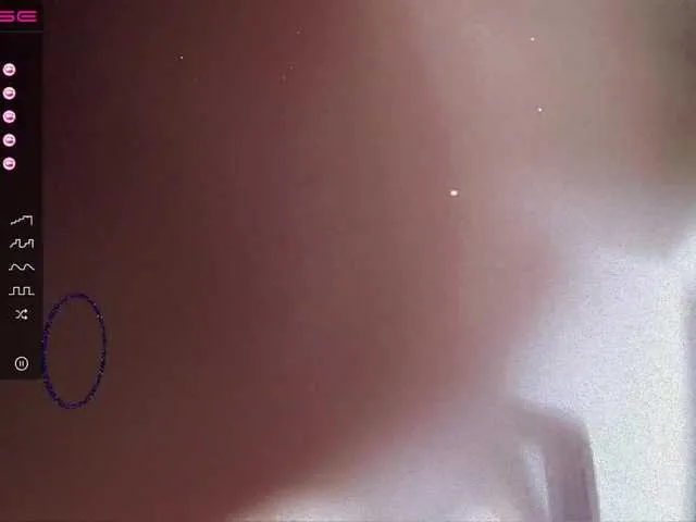 Live sex webcam photo for Laurenparis #270980139