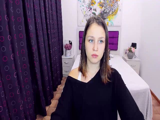 Live sex webcam photo for AudreyPink #270974260