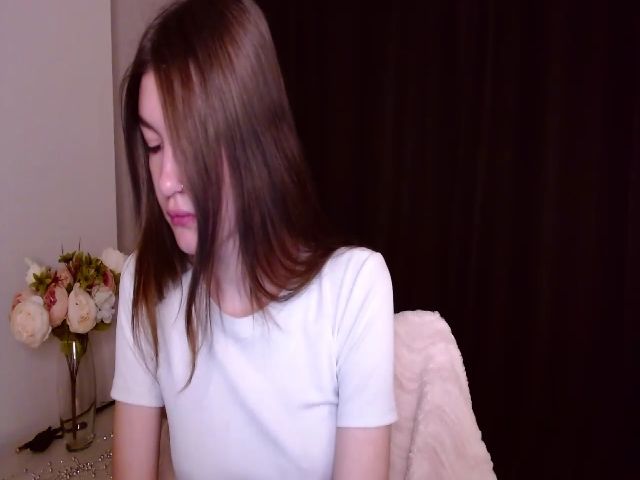 Live sex webcam photo for Angel_Kira_ #270978224