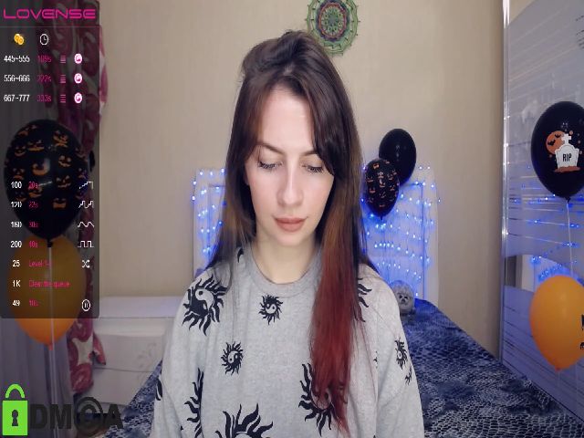 Live sex webcam photo for Hot_curvyy #270981687