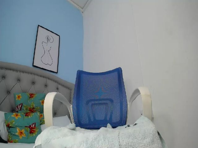 Live sex webcam photo for Little_zoe_x #270977962