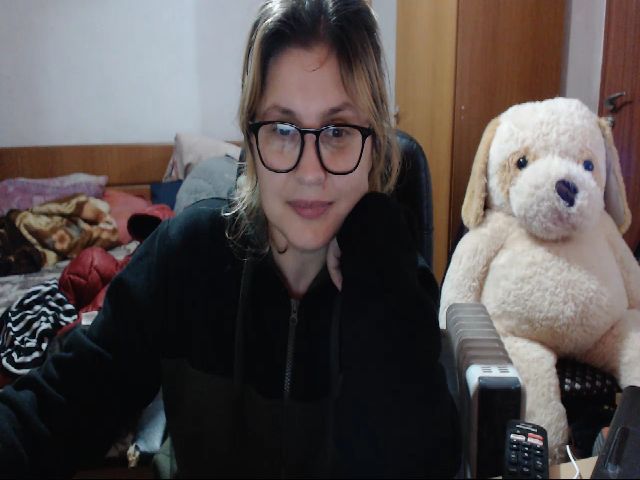 Live sex webcam photo for Squirtcumxx1 #270984164