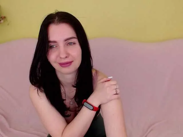 Live sex webcam photo for Petitemiss4u #270990249