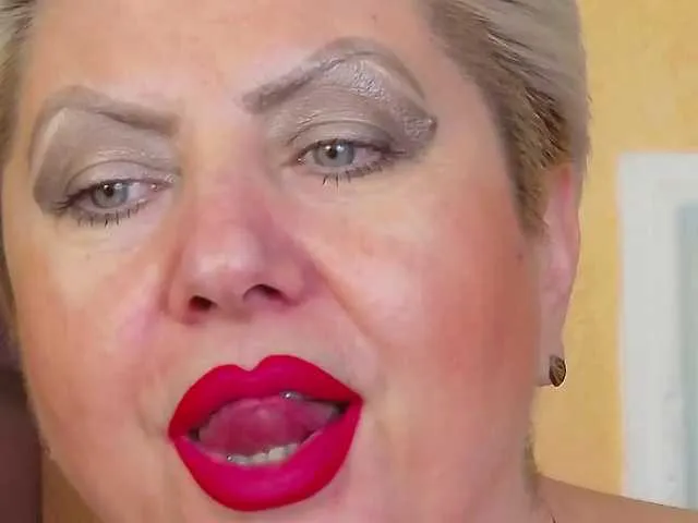 Live sex webcam photo for PoshLadyx #270989774