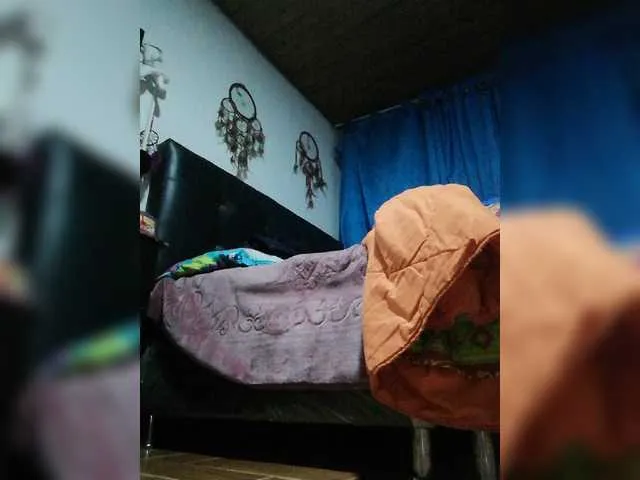 Live sex webcam photo for latinaamorosa #270989863