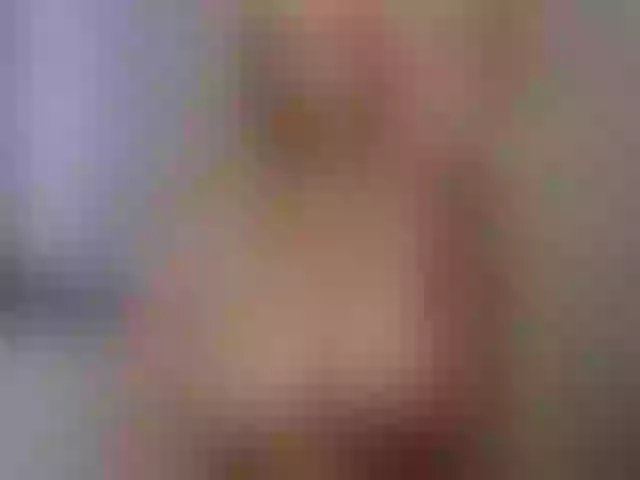 Live sex webcam photo for JennyMILFx #270993354