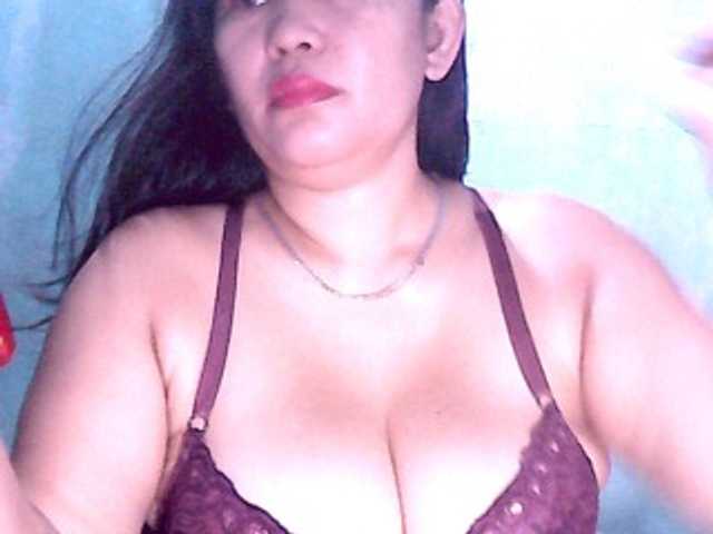 Live sex webcam photo for wildmom4u #270985720