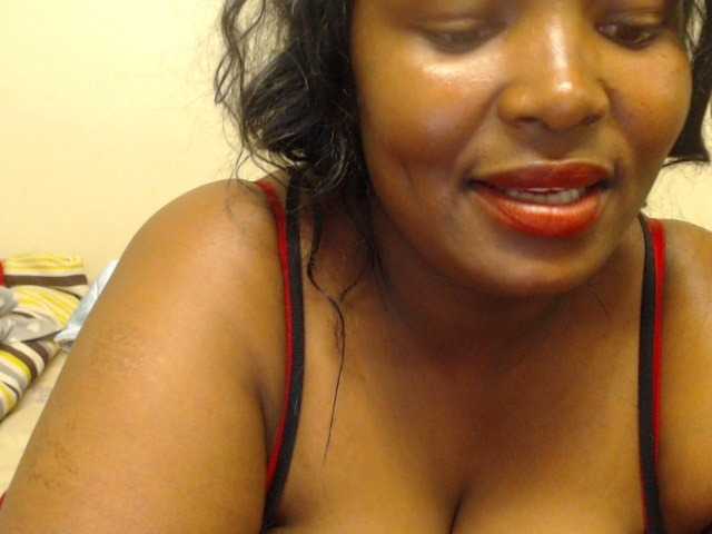 Live sex webcam photo for CurvyDimples #270998324