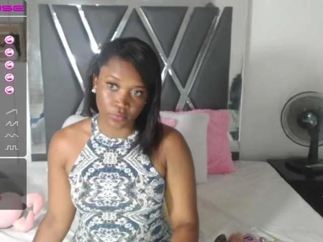 Live sex webcam photo for LisaEbonny #270989491
