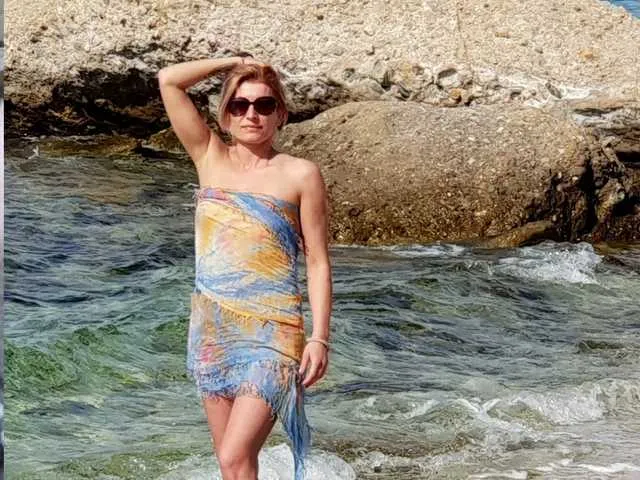 Live sex webcam photo for Elei2345 #270994065