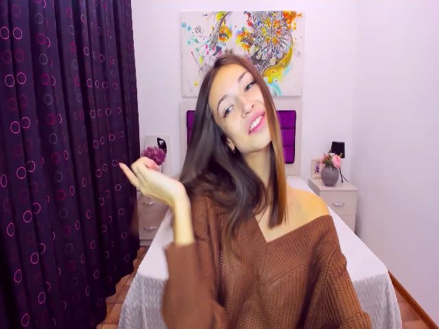 Live sex webcam photo for LucySlim #270992782