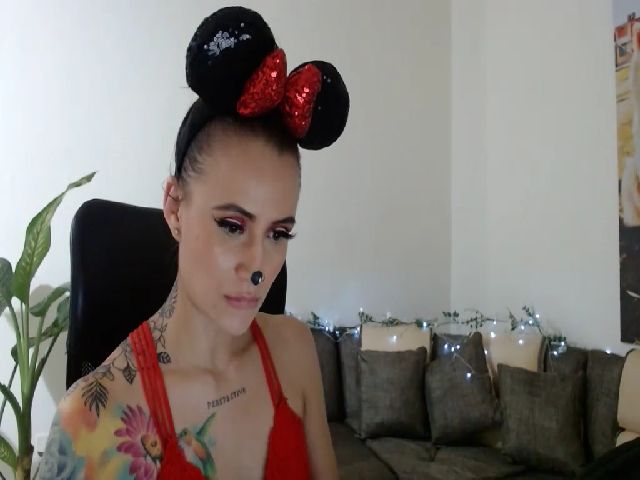 Live sex webcam photo for Avaa22_ #270987465