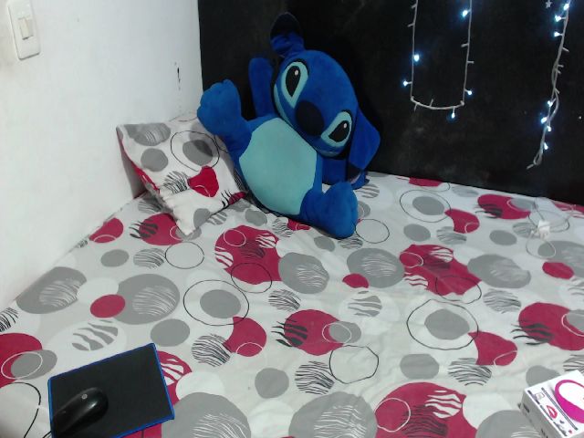 Live sex webcam photo for GiaElliot #270989196