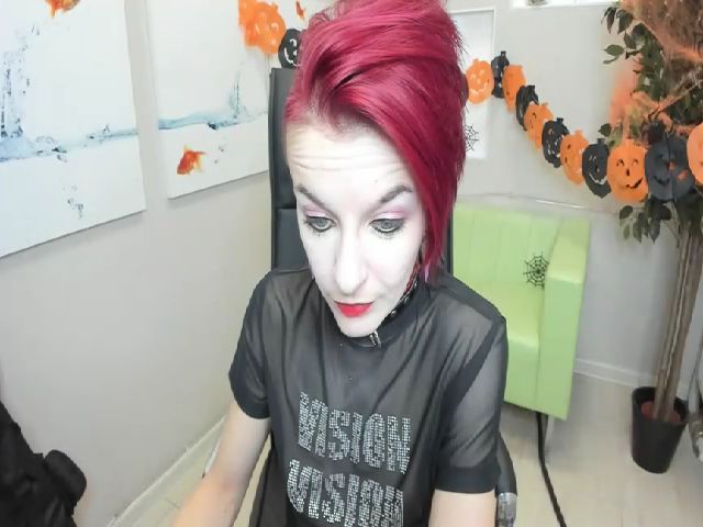 Live sex webcam photo for RubyBlaze #270989422