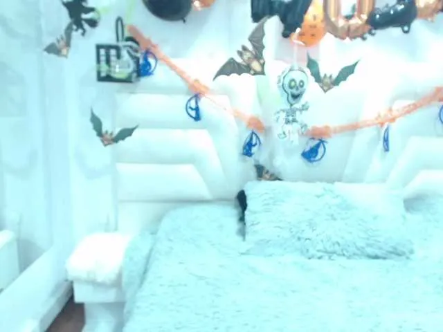Live sex webcam photo for Brenda-star #270998584