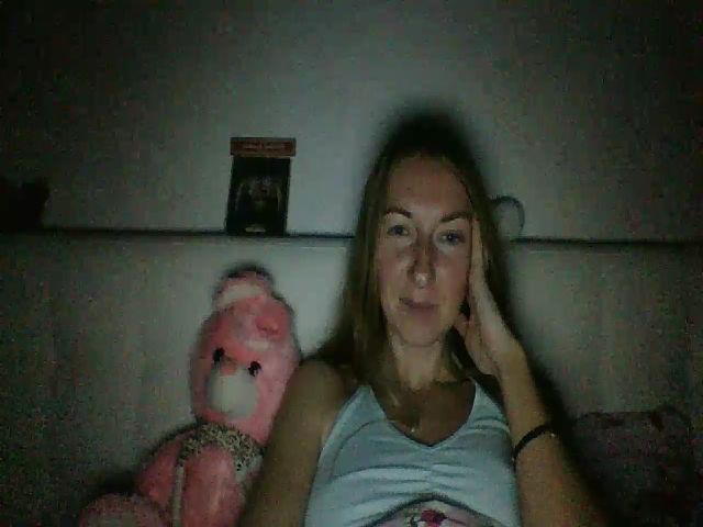 Live sex webcam photo for CheelyWilly #271000893