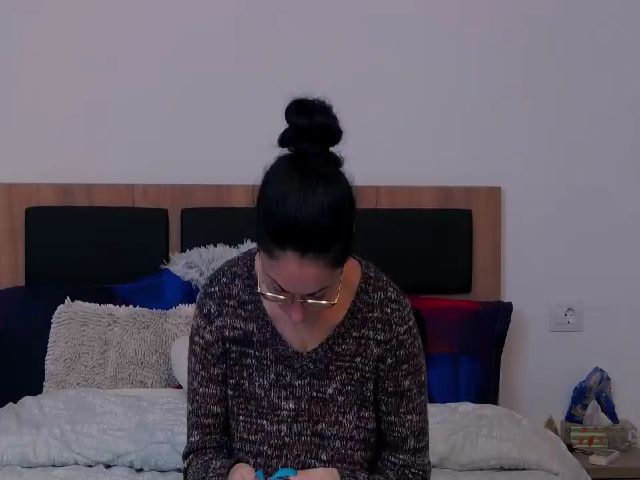 Live sex webcam photo for CharmingElise #271000110