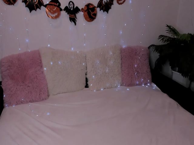 Live sex webcam photo for Eva__Kamenski #270988164