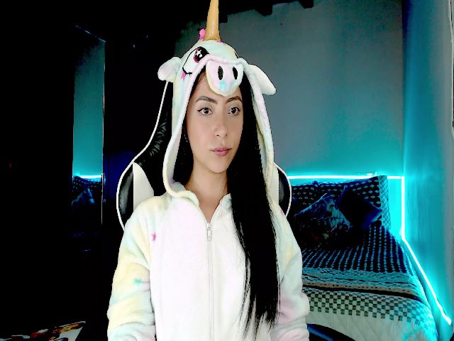 Live sex webcam photo for Vanessax10 #270986423
