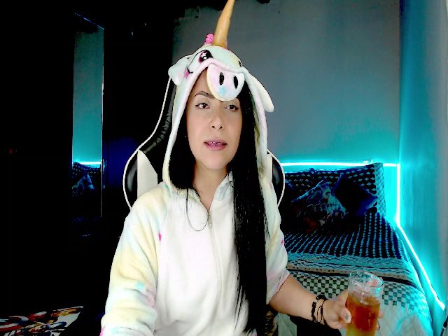 Live sex webcam photo for Vanessax10 #270986789