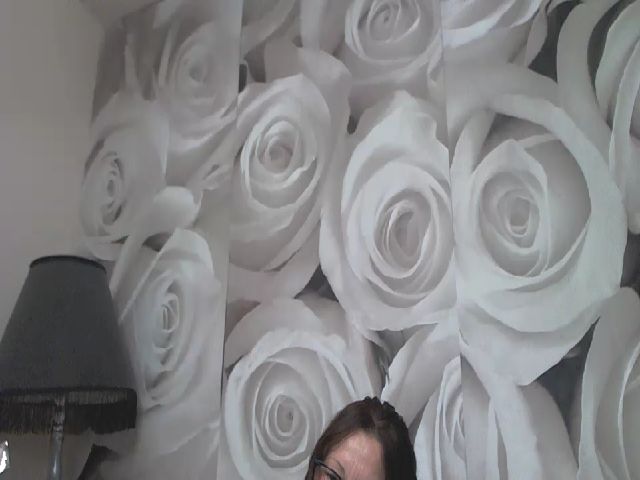 Live sex webcam photo for MatureKate1 #270994903