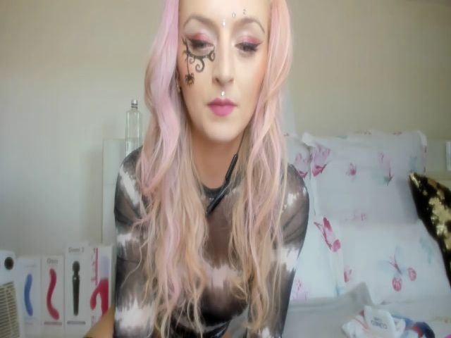 Live sex webcam photo for hottieella #270994289