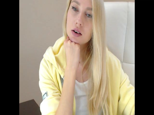 Live sex webcam photo for Miss_Sylvia #270992634