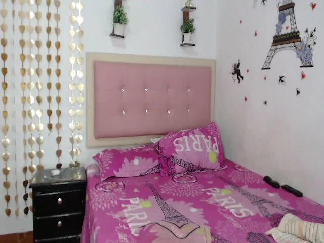 Live sex webcam photo for Maryalelove #270995533